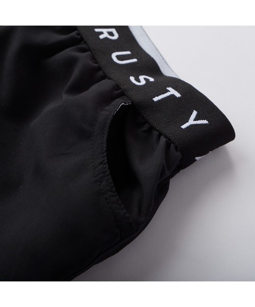 RUSTY（ラスティ）の「RUSTY ラスティ ブランド ロゴ 半袖 Tシャツ ブラトップ ショートパンツ タンキニ 水着 4点セット セットアイテム（水着・キッズ・ブラック/カーキ・130/150/160/140）」の15枚目の写真