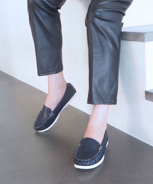 enchanted（エンチャンテッド）の「《prima》プレーンモカシン（ローファー・レディース・ブラック/シルバー/ホワイト/ブロンズ/ネイビー/アンティークシルバー・22.5/23/23.5/24/24.5/25）」の3枚目の写真