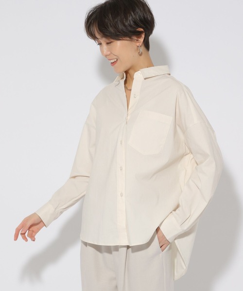 Elura（エルーラ）の「ハリ感ストレッチシャツ/323311（シャツ/ブラウス・レディース・ホワイト/ベージュ・FREE）」の2枚目の写真