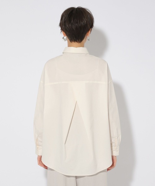 Elura（エルーラ）の「ハリ感ストレッチシャツ/323311（シャツ/ブラウス・レディース・ホワイト/ベージュ・FREE）」の9枚目の写真