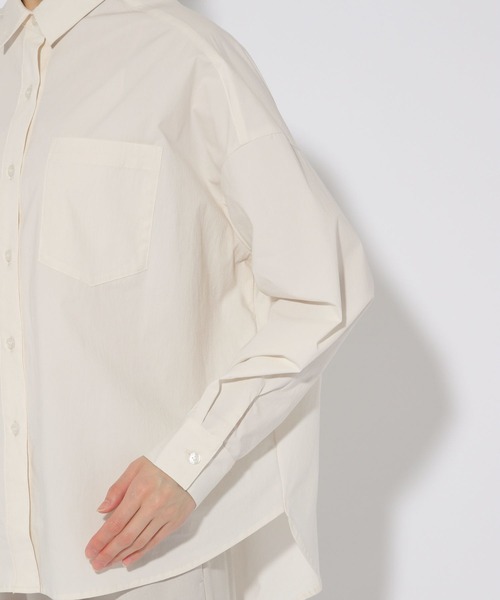 Elura（エルーラ）の「ハリ感ストレッチシャツ/323311（シャツ/ブラウス・レディース・ホワイト/ベージュ・FREE）」の7枚目の写真