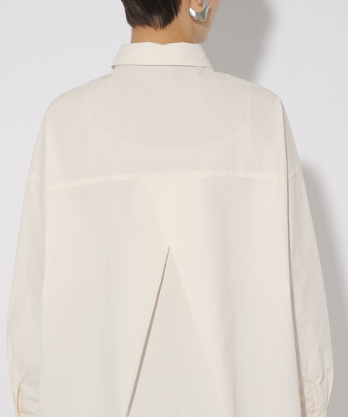 Elura（エルーラ）の「ハリ感ストレッチシャツ/323311（シャツ/ブラウス・レディース・ホワイト/ベージュ・FREE）」の5枚目の写真