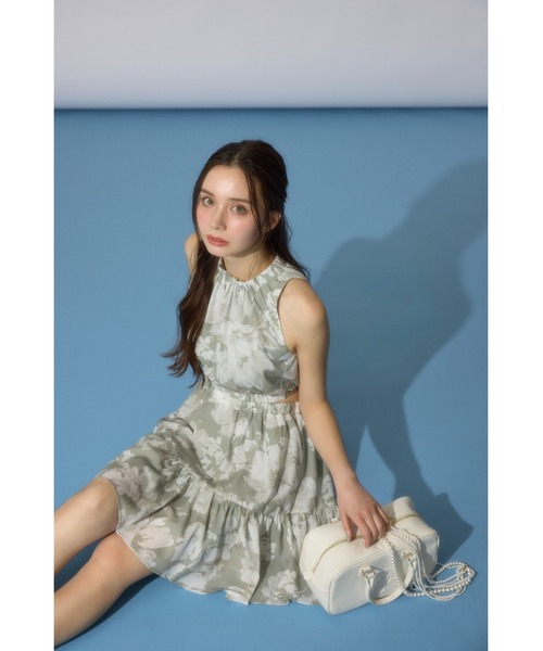 rienda(リエンダ)の「【AKB48 千葉恵里さん着用・女神ワンピ】ホルターネックギャザーミニフレアワンピース 夏服(ワンピース・レディース・カーキ系/ピンク/アイボリー/パープル系その他/ブラック・MEDIUM/SMALL)」の22枚目の写真