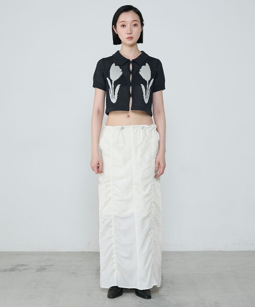 le ELMi（ルエルミ）の「【Uniquely bold design】Tulip flower motif compact polo knit / フラワーデザイン ニットカーディガントップス（カーディガン/ボレロ・レディース・ブラウン/ブラック/オフホワイト・FREE）」の21枚目の写真