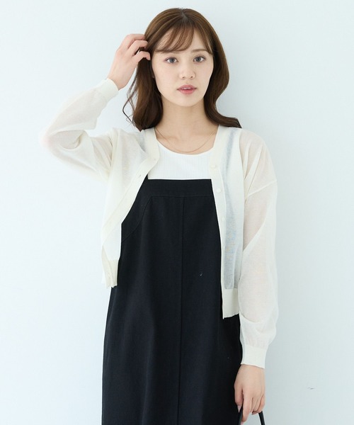 Andemiu（アンデミュウ）の「シアーVネックカーディガン494362（カーディガン/ボレロ・レディース・オフホワイト/ブラック/モカ・FREE）」の7枚目の写真