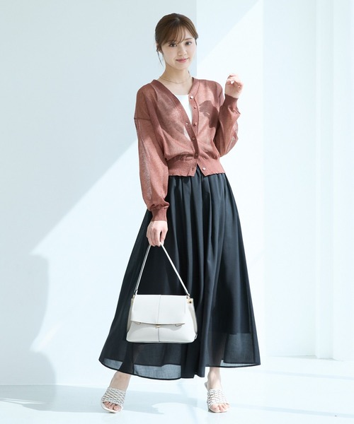 Andemiu（アンデミュウ）の「シアーVネックカーディガン494362（カーディガン/ボレロ・レディース・オフホワイト/ブラック/モカ・FREE）」の6枚目の写真