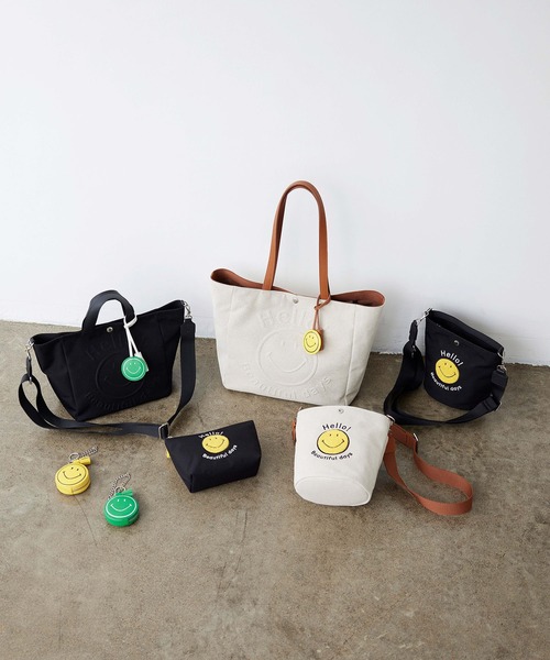 Breath TOPKAPI（ブレストプカピ）の「【Breath TOPKAPI】SMILE COLLETION エンボス スマイル ビッグ トートバッグ /スマイルチャーム付き（トートバッグ・レディース・ブラック/ベージュ・FREE）」の21枚目の写真