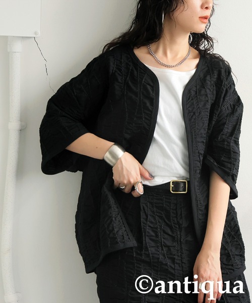 antiqua（アンティカ）の「モードギャザージャケット（ノーカラージャケット・レディース・ブラック・ONESIZE）」の3枚目の写真