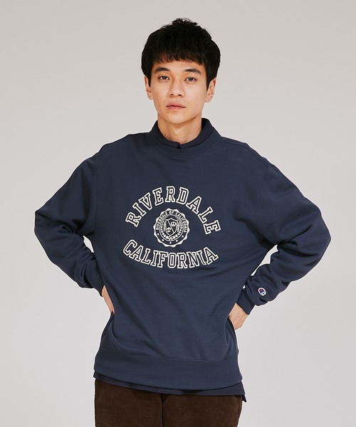 Champion(チャンピオン)の「【Champion/チャンピオン】メンズ ベーシック クルーネックスウェットシャツ(スウェット・メンズ・ブラック系その他/オートミール/ネイビー/ライトイエロー/オフホワイト・X-LARGE/LARGE/MEDIUM/SMALL)」の4枚目の写真