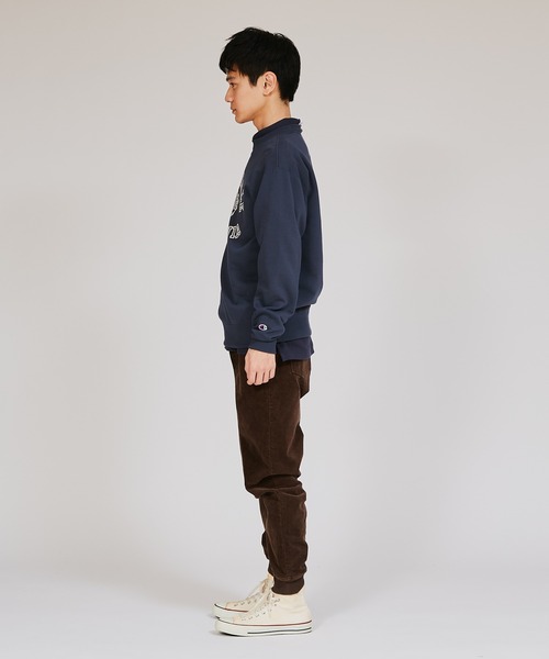 Champion(チャンピオン)の「【Champion/チャンピオン】メンズ ベーシック クルーネックスウェットシャツ(スウェット・メンズ・ブラック系その他/オートミール/ネイビー/ライトイエロー/オフホワイト・X-LARGE/LARGE/MEDIUM/SMALL)」の22枚目の写真