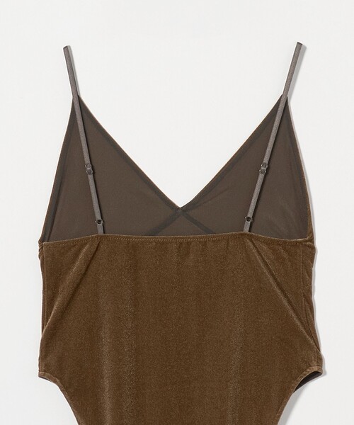 AEWEN MATOPH（イウエン マトフ）の「＜AEWEN MATOPH＞ベロア ロンパース（キャミソール・レディース・モカ/ライトピンク・FREE）」の5枚目の写真