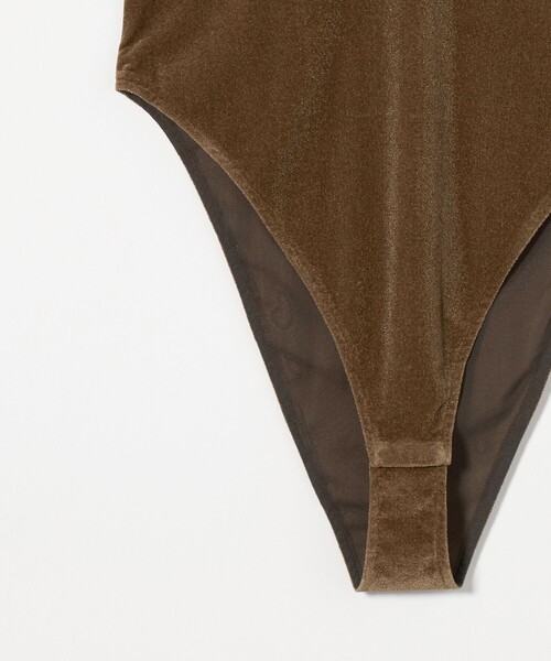 AEWEN MATOPH（イウエン マトフ）の「＜AEWEN MATOPH＞ベロア ロンパース（キャミソール・レディース・モカ/ライトピンク・FREE）」の6枚目の写真