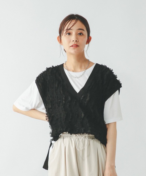 GLOBAL WORK（グローバルワーク）の「シアーフリンジベスト＊半袖T/492462（Tシャツ/カットソー・レディース・ライトグレー/ブラック/オフホワイト・MEDIUM/LARGE）」の14枚目の写真
