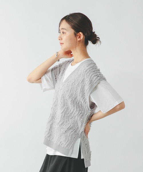 GLOBAL WORK（グローバルワーク）の「シアーフリンジベスト＊半袖T/492462（Tシャツ/カットソー・レディース・ライトグレー/ブラック/オフホワイト・MEDIUM/LARGE）」の19枚目の写真