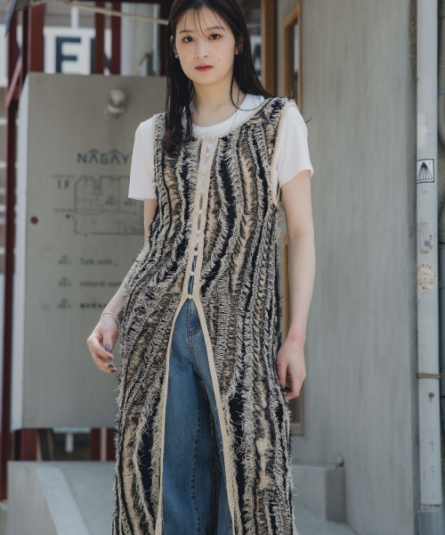 【美品】im product プリーツノースリーブジレ 総柄 日本製/ブルー セール】 袖透かし編みフレアースリーブニット （ニット