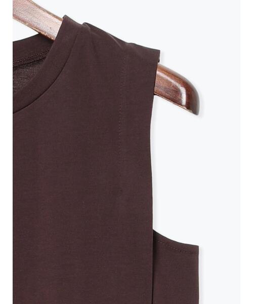 Te chichi TERRASSE（テチチテラス）の「【接触冷感】肩タックノースリーブチュニック（Tシャツ/カットソー・レディース・ブラウン/オフホワイト/チャコールグレー・F）」の12枚目の写真