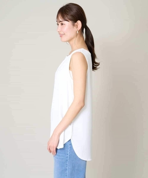 a.v.v（アーヴェヴェ）の「ラウンドヘムタンクトップ（タンクトップ・レディース・ホワイト・34/36/38/40）」の11枚目の写真