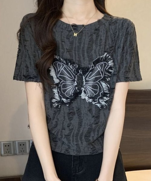 onum（オヌム）の「バタフライ刺繍Tシャツ/ クラッシュ加工/デザインTシャツ（Tシャツ/カットソー・レディース・ブラック/オフホワイト/グレー・FREE）」の6枚目の写真