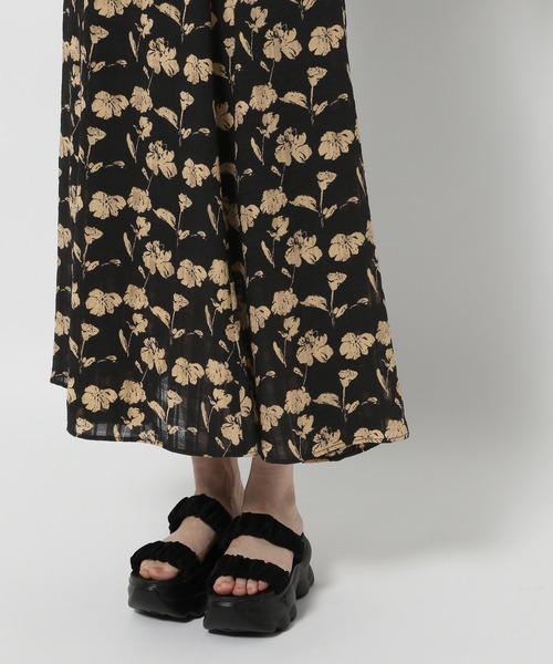 mysty woman（ミスティウーマン）の「デザインエンパイアワンピース　574371（ワンピース・レディース・オフホワイト/ブラック・FREE）」の14枚目の写真