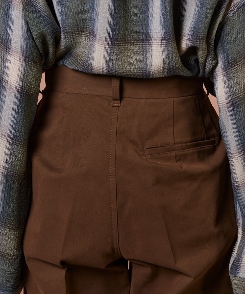 DOUBLE STANDARD CLOTHING(ダブルスタンダードクロージング)の「ツイルコットンストレッチパンツ(その他パンツ・レディース・ダークグリーン/ブラウン・38/36)」の11枚目の写真