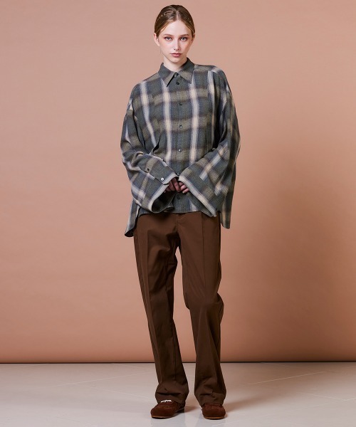 DOUBLE STANDARD CLOTHING(ダブルスタンダードクロージング)の「ツイルコットンストレッチパンツ(その他パンツ・レディース・ダークグリーン/ブラウン・38/36)」の16枚目の写真