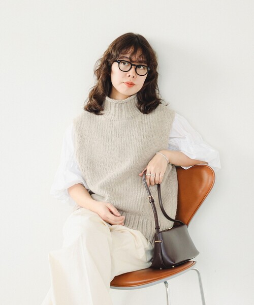 B:MING by BEAMS(ビーミングバイビームス)の「エドワード ハイネック ベスト(ニット/セーター・レディース・ライトグレー/ネイビー/ブラウン系その他・ONE SIZE)」の8枚目の写真