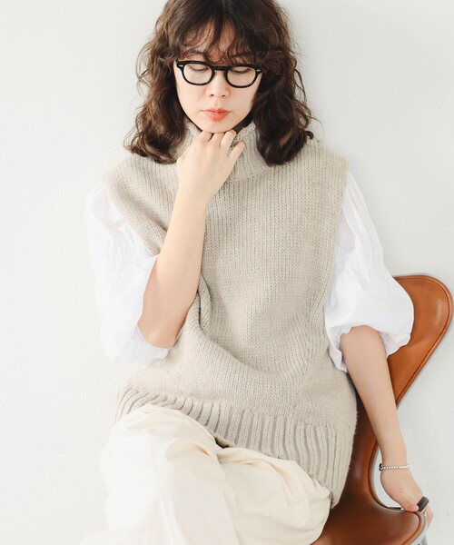 B:MING by BEAMS(ビーミングバイビームス)の「エドワード ハイネック ベスト(ニット/セーター・レディース・ライトグレー/ネイビー/ブラウン系その他・ONE SIZE)」の9枚目の写真