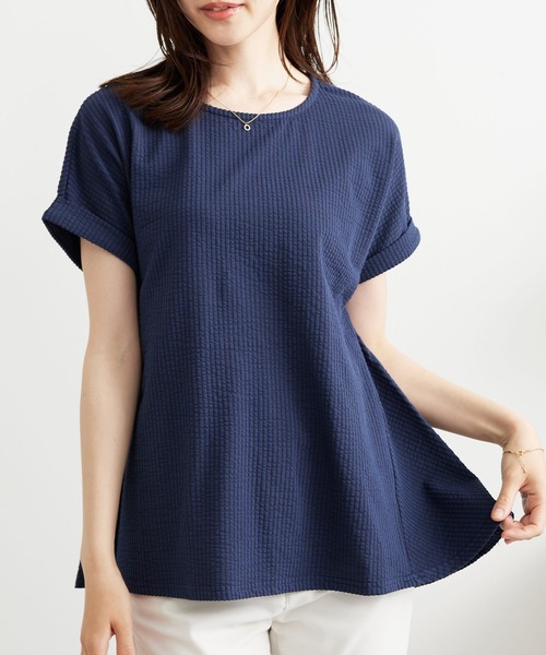 BELLUNA PLUS（ベルーナ）の「ニットサッカー素材ペプラムプルオーバー（Tシャツ/カットソー・レディース・ライラック/ネイビー系/アイボリー系・LARGE/X-LARGE/MEDIUM）」の3枚目の写真