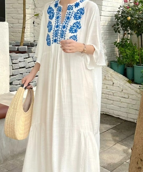Apolina 刺繍入り長袖ワンピース 3-5y APOLINA ワンピース 3-5Y