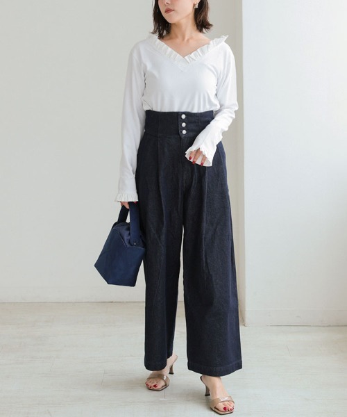 DONOBAN（ドノバン）の「Vネックフリルトップス（その他トップス・レディース・ホワイト/チャコール/グレー/ベージュ・ONE）」の7枚目の写真