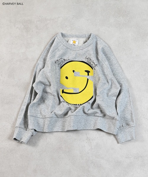 セール】【HARVEY BALL】別注 SMILEY FACE プリントトレーナー