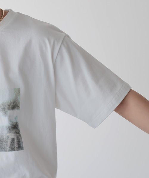 SOTT(ソット)の「Terrace Photo Tee / テラスフォトTシャツ(Tシャツ/カットソー・レディース・チャコールグレー/ブラック/オフホワイト・FREE)」の11枚目の写真