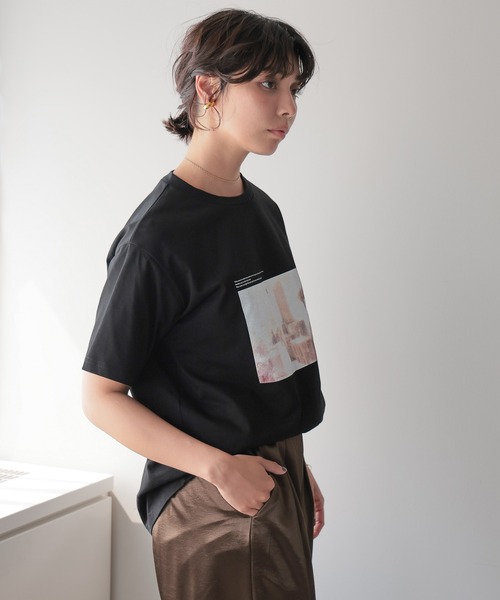 SOTT(ソット)の「Terrace Photo Tee / テラスフォトTシャツ(Tシャツ/カットソー・レディース・チャコールグレー/ブラック/オフホワイト・FREE)」の8枚目の写真