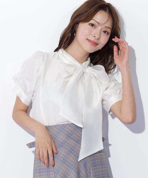 JILL by JILL STUART（ジルバイジルスチュアート）の「◇バルーンスリーブボウタイブラウス（シャツ/ブラウス・レディース・ホワイト/ブラック/ピンク・FREE）」の2枚目の写真