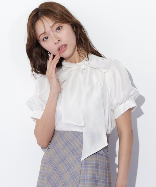 JILL by JILL STUART（ジルバイジルスチュアート）の「◇バルーンスリーブボウタイブラウス（シャツ/ブラウス・レディース・ホワイト/ブラック/ピンク・FREE）」の4枚目の写真