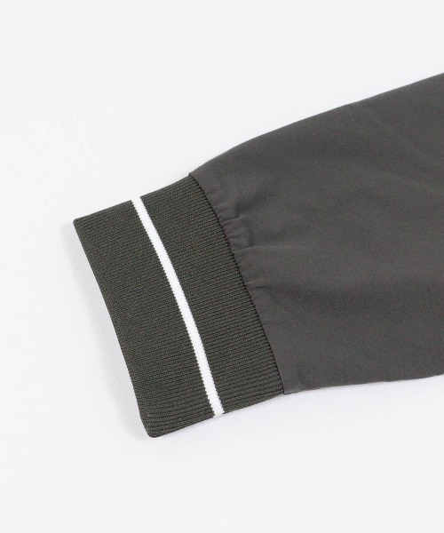 archivio(アルチビオ)の「<MENS>【メンズ】ハーフジップリブ切替プルオーバー(スウェット・メンズ・ブラック/イエロー/グレー・LL/M/L)」の11枚目の写真