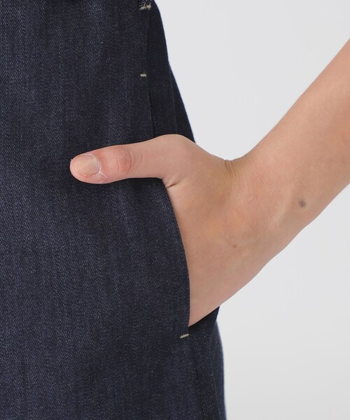 BLUE LABEL CRESTBRIDGE(ブルーレーベルクレストブリッジ)の「ライトデニムドレス(ワンピース・レディース・ネイビー/ブルー系その他4・40/36/38)」の13枚目の写真