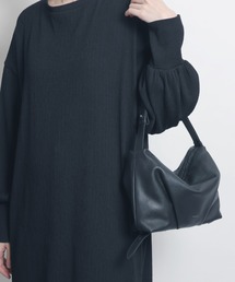 YArKA（ヤーカ）の「【YArKA/ヤーカ】real leather fold and bend tuck 2way bag [tdht5] / リアルレザー折畳み撓せショルダー&ハンドバッグ（ショルダーバッグ）」