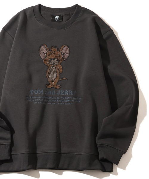Tom&Jerry(トムアンドジェリー)の「【Tom & Jerry/トム & ジェリー】アートワークデザイン 裏起毛 サガラ刺繍 クルーネック スウェット トレーナー(スウェット・メンズ・スミクロ/オフホワイト/ダークグリーン/グレー系/ダークブルー/ネイビー/ブラック系その他/グレイッシュベージュ/アイボリー/ブラック・M/LL/L)」の4枚目の写真
