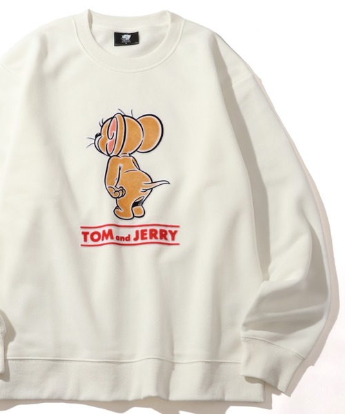 Tom&Jerry(トムアンドジェリー)の「【Tom & Jerry/トム & ジェリー】アートワークデザイン 裏起毛 サガラ刺繍 クルーネック スウェット トレーナー(スウェット・メンズ・スミクロ/オフホワイト/ダークグリーン/グレー系/ダークブルー/ネイビー/ブラック系その他/グレイッシュベージュ/アイボリー/ブラック・M/LL/L)」の3枚目の写真
