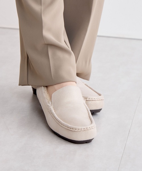 HIMIKO（ヒミコ）の「【HIMIKO】【撥水】ふわふわモカシン/651319（モカシン/デッキシューズ・レディース・ブラック/ダークブラウン/ブルー/ゴールド/イエロー・24.0cm/23.5cm/23.0cm/22.5cm/22.0cm/25.0cm/24.5cm/26.0cm/26.5cm/21.5cm/25.5cm）」の5枚目の写真