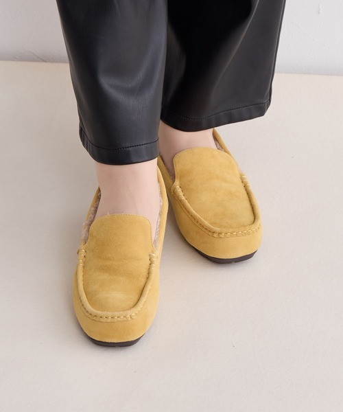 HIMIKO（ヒミコ）の「【HIMIKO】【撥水】ふわふわモカシン/651319（モカシン/デッキシューズ・レディース・ブラック/ダークブラウン/ブルー/ゴールド/イエロー・24.0cm/23.5cm/23.0cm/22.5cm/22.0cm/25.0cm/24.5cm/26.0cm/26.5cm/21.5cm/25.5cm）」の4枚目の写真