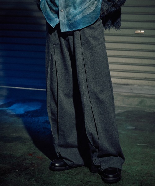 Tuck sweat pants / タックスウェットパンツ（スウェットパンツ