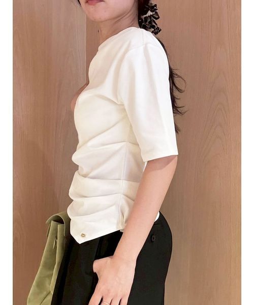 LILY BROWN（リリーブラウン）の「ドレープオフショルカットソー