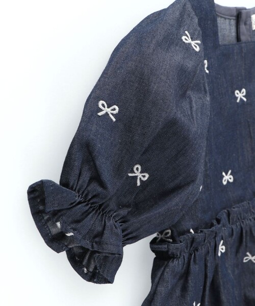 BRANSHES(ブランシェス)の「【おそろい】リボン柄刺繍チュニック(シャツ/ブラウス・キッズ・ネイビー・100/110/120/130/140/150)」の4枚目の写真