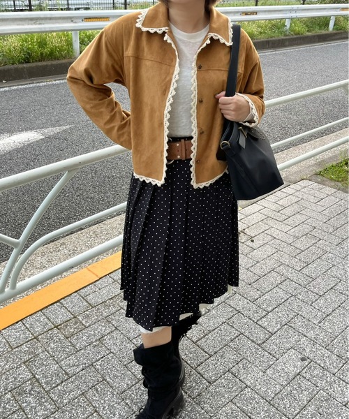idem（イデム）の「piping lace suede jacket / パイピングレーススエードジャケット（テーラードジャケット・レディース・キャメル・FREE）」の5枚目の写真