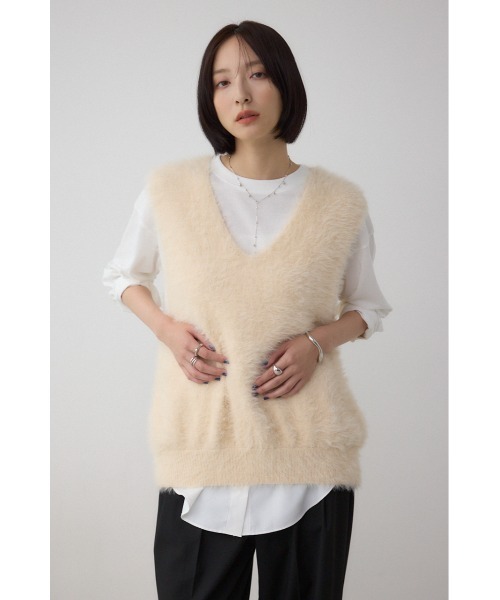 AZUL by moussy（アズールバイマウジー）の「シャギーニットベスト（ベスト・レディース・ブラウン/グレー/アイボリー・FREE）」の6枚目の写真