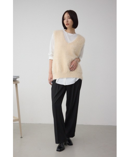 AZUL by moussy（アズールバイマウジー）の「シャギーニットベスト（ベスト・レディース・ブラウン/グレー/アイボリー・FREE）」の7枚目の写真