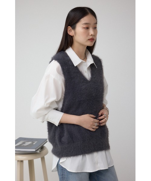 AZUL by moussy（アズールバイマウジー）の「シャギーニットベスト（ベスト・レディース・ブラウン/グレー/アイボリー・FREE）」の16枚目の写真