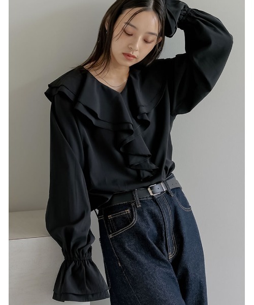 Re:EDIT（リエディ）の「シアーエアリーラッフルカラーブラウス（シャツ/ブラウス・レディース・ホワイト/ブルー/グレイッシュベージュ/ブラック・LARGE/MEDIUM）」の2枚目の写真